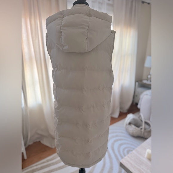 Zara Puffer Vest - Picture 6 of 8
